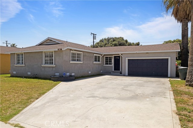 Detail Gallery Image 1 of 28 For 2407 W 7th St, San Bernardino,  CA 92410 - 3 Beds | 2 Baths