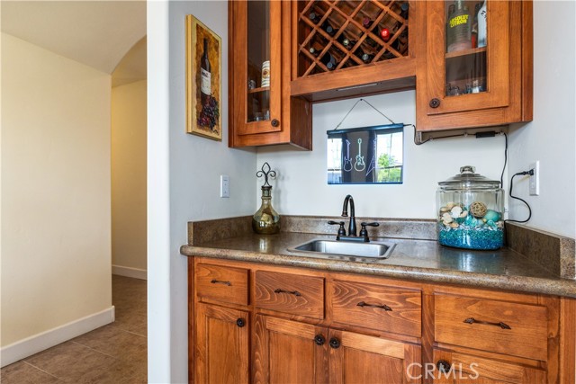 Detail Gallery Image 17 of 65 For 941 Vista Cerro Dr, Paso Robles,  CA 93446 - 4 Beds | 2/1 Baths