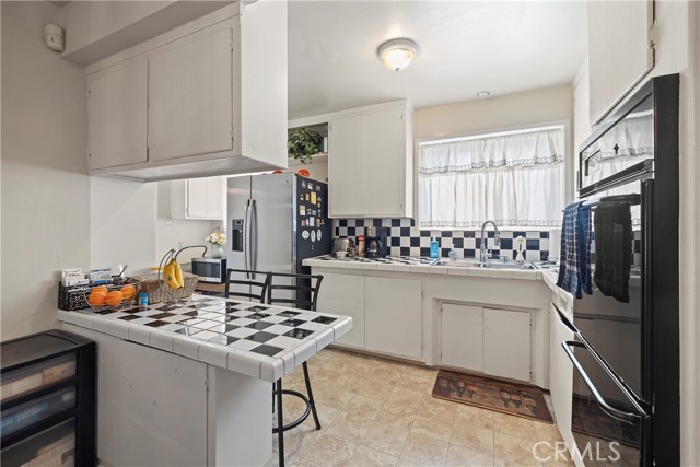 Detail Gallery Image 11 of 25 For 10214 Ruthelen St, Los Angeles,  CA 90047 - 2 Beds | 1 Baths