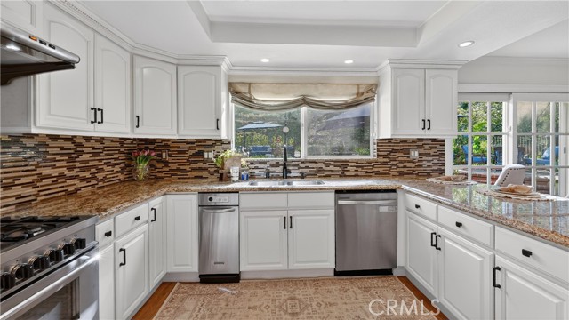 Detail Gallery Image 11 of 44 For 6624 E Leafwood, Anaheim,  CA 92807 - 4 Beds | 2/1 Baths