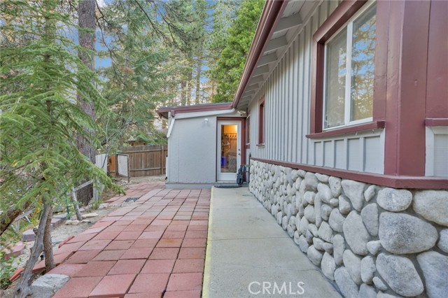 Detail Gallery Image 15 of 22 For 32159 Cove Cir, Running Springs,  CA 92382 - 2 Beds | 1 Baths