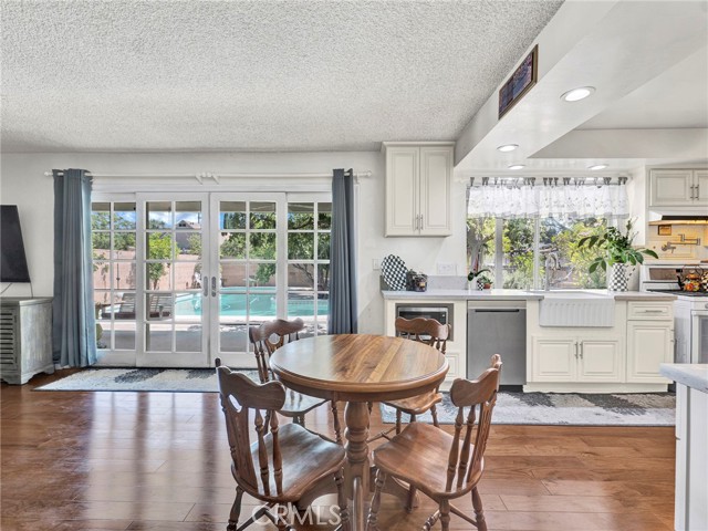 15920 Bahama Street, North Hills CA: https://media.crmls.org/medias/d705917f-8e8e-4e45-89fd-3a4cc358a3a8.jpg