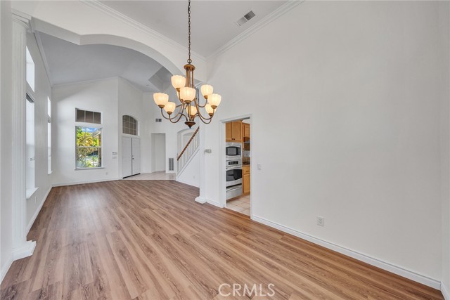 Detail Gallery Image 9 of 33 For 2357 Laurelwood Dr, Thousand Oaks,  CA 91362 - 4 Beds | 3 Baths