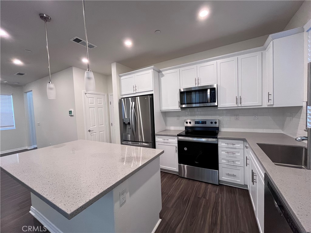 MLS #OC25231719 image #7