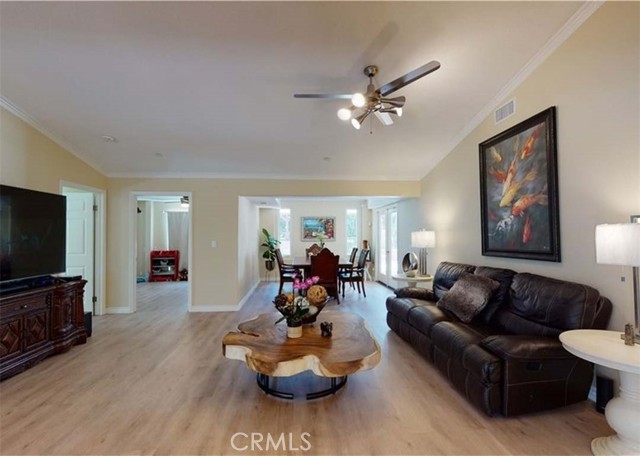 24272 Lysanda Drive, Mission Viejo CA: https://media.crmls.org/medias/d706f568-8a41-470f-ba41-fb0a2996d69a.jpg