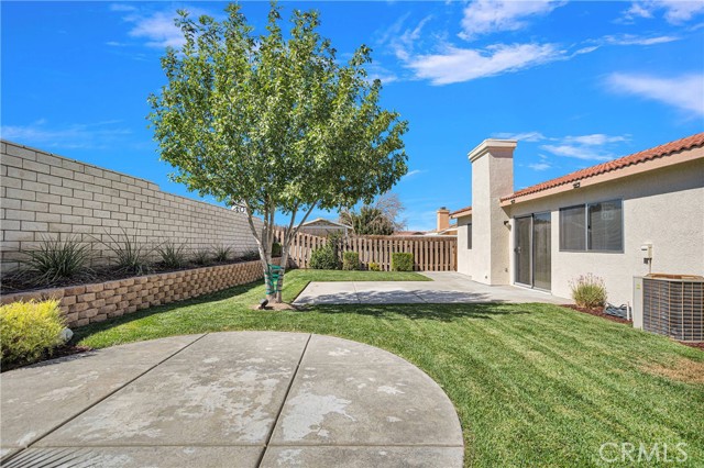 Detail Gallery Image 31 of 43 For 14221 Surrey Ct, Victorville,  CA 92394 - 3 Beds | 2 Baths