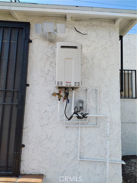 Detail Gallery Image 27 of 29 For 231 E Century, Los Angeles,  CA 90003 - 2 Beds | 1/1 Baths