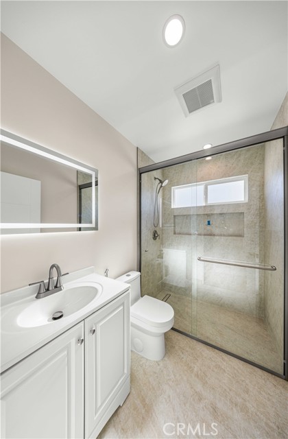 Detail Gallery Image 6 of 16 For 8145 Morse Ave, North Hollywood,  CA 91605 - 2 Beds | 2 Baths