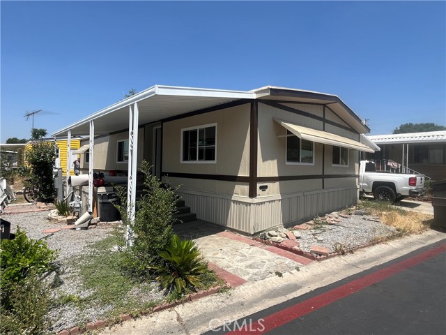 2930 W Rialto ave, Rialto CA: https://media.crmls.org/medias/d708e96a-591d-4b7f-b342-405c7d635135.jpg