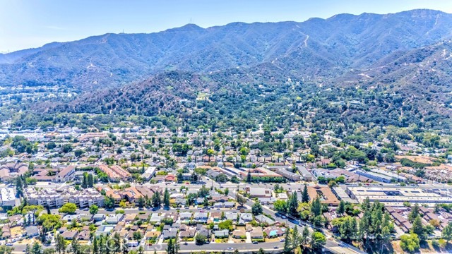 Detail Gallery Image 48 of 52 For 2944 Mayfield Ave, La Crescenta,  CA 91214 - 3 Beds | 2 Baths
