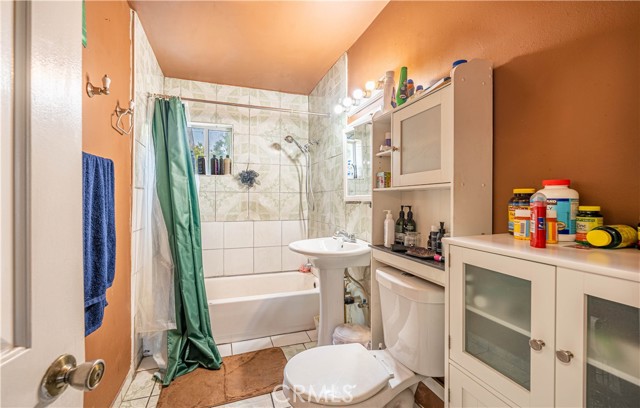 Detail Gallery Image 5 of 12 For 11517 Maza St, Norwalk,  CA 90650 - 2 Beds | 1 Baths