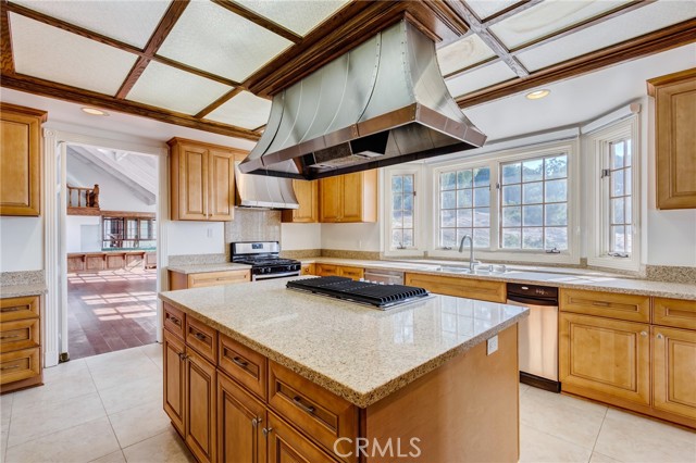 2945 Steeplechase Lane, Diamond Bar CA: https://media.crmls.org/medias/d70a4d93-b87a-428c-a261-b9ae80f1d159.jpg
