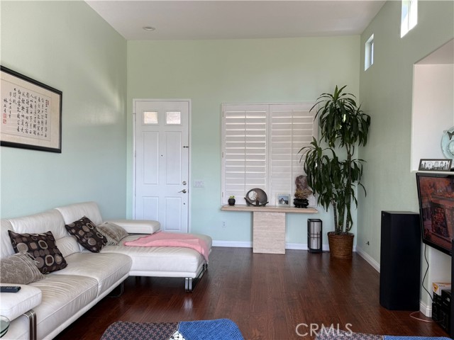 5904 E Bottlebrush Drive, Orange CA: https://media.crmls.org/medias/d70aee8f-b412-4db4-b2f5-f79827e1471a.jpg