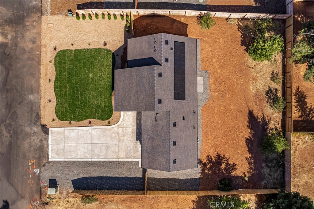 https://media.crmls.org/medias/d70b0368-690f-4151-9ac1-bc0ca2ed5222.jpg?preset=X-Large