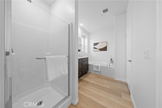 7133 Montecito Lane, Eastvale CA: https://media.crmls.org/medias/d70b8362-2736-43b1-9633-9c6f53a3c677.jpg
