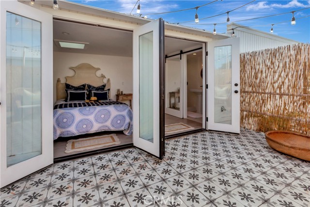 Detail Gallery Image 18 of 34 For 265 Mayflower, Newport Beach,  CA 92660 - 2 Beds | 2 Baths