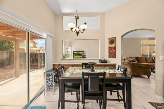 40723 Mountain Pride, Murrieta CA: https://media.crmls.org/medias/d70ca189-c3fa-4b53-a3a3-2a44102216f4.jpg