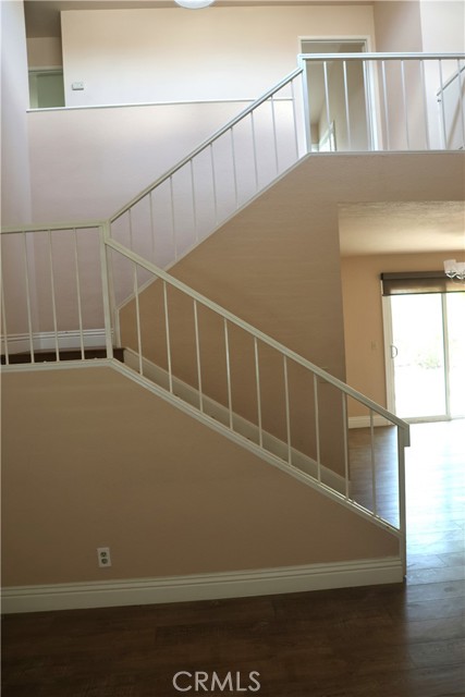 26002 Dundee Drive, Lake Forest CA: https://media.crmls.org/medias/d70ca337-486d-4a59-84c8-947df06ff405.jpg
