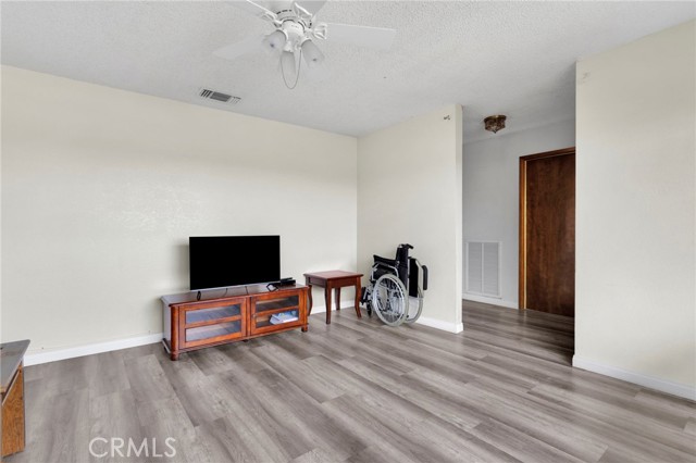 Detail Gallery Image 9 of 61 For 936 Pinon, Barstow,  CA 92311 - 4 Beds | 2 Baths