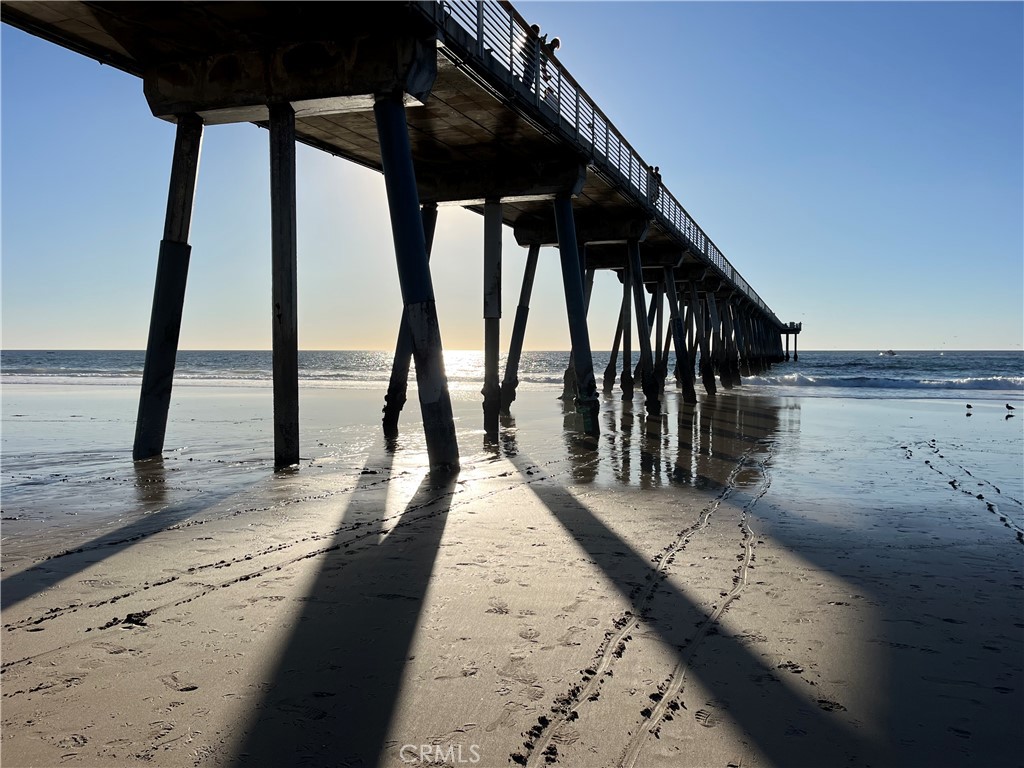 https://media.crmls.org/medias/d70cc75c-25f3-481d-9894-8a8a4302e0ad.jpg?preset=X-Large