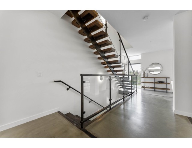 Detail Gallery Image 21 of 47 For 614 Belmont Ave, Los Angeles,  CA 90026 - 3 Beds | 4 Baths