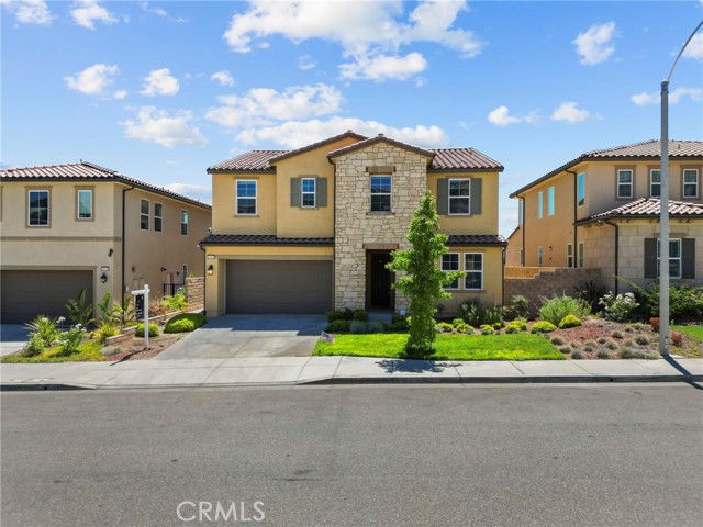 19162 Lauren Lane, Saugus CA: https://media.crmls.org/medias/d70d6a28-6ad9-4f3c-884e-30cb3d483c11.jpg
