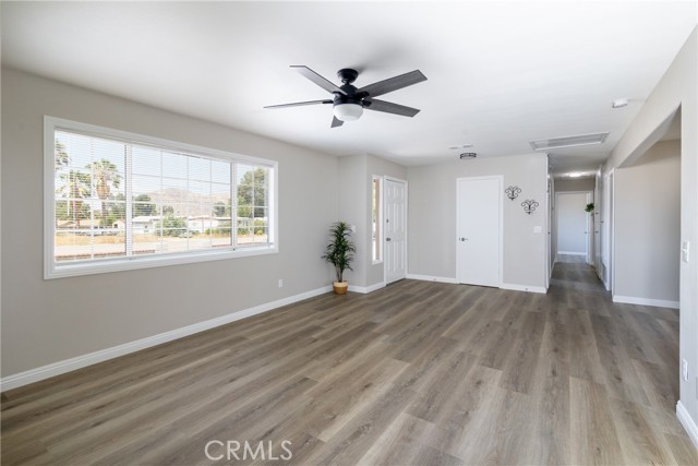 28029 Reservoir Avenue, Nuevo CA: https://media.crmls.org/medias/d70ea7e3-b615-440c-a5fd-2a6ea5ddd871.jpg