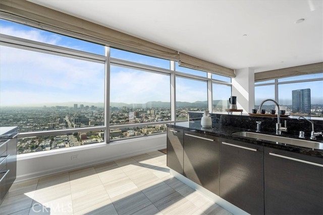 Detail Gallery Image 2 of 32 For 900 W Olympic, Los Angeles,  CA 90015 - 2 Beds | 3 Baths