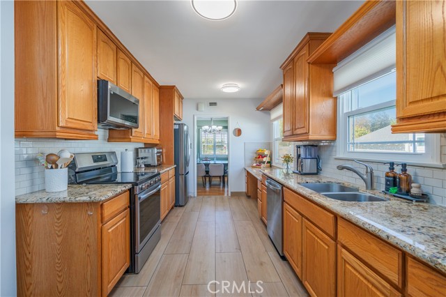 Detail Gallery Image 17 of 36 For 14091 Sunrise Dr, Whittier,  CA 90602 - 3 Beds | 2 Baths