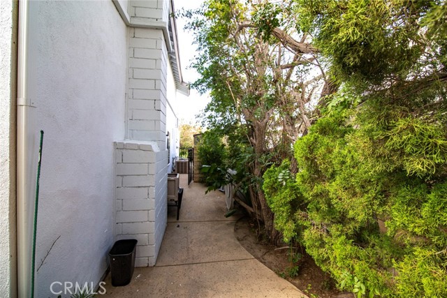 11958 Darby Avenue, Porter Ranch CA: https://media.crmls.org/medias/d70fc7a8-7c51-4667-a9e1-8633521e87b1.jpg