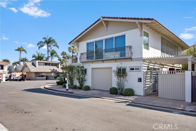 102 Via Lido Soud, Newport Beach, CA 92663