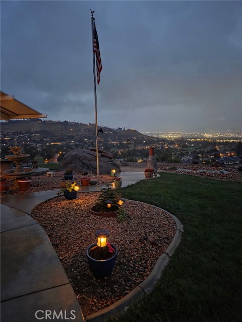 7871 Virtue Vista Drive, Jurupa Valley CA: https://media.crmls.org/medias/d7100bb2-4cf9-4271-95f4-387252f31fef.jpg