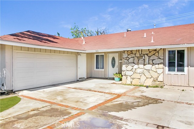 Image 2 for 945 W Citron St, Corona, CA 92882