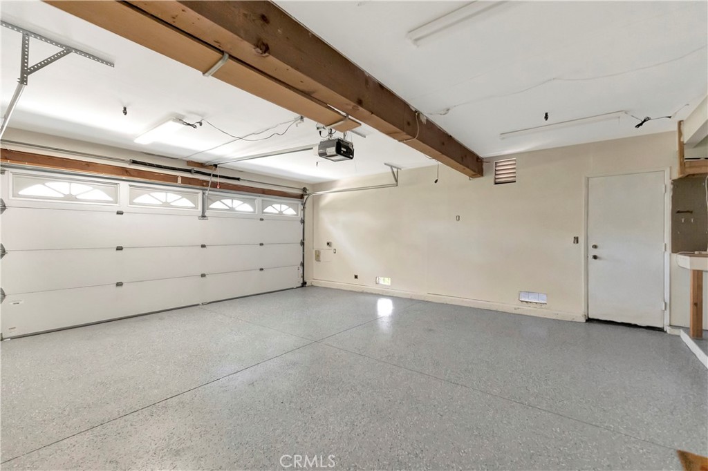 MLS #OC25183386 img 25