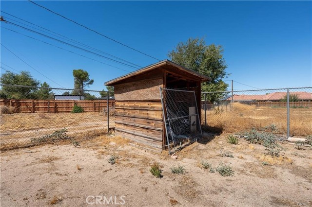 Detail Gallery Image 39 of 49 For 19411 Yanan Rd, Apple Valley,  CA 92307 - 4 Beds | 2/1 Baths