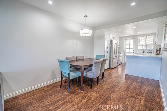 Detail Gallery Image 9 of 28 For 18111 Erik Ct #445,  Canyon Country,  CA 91387 - 2 Beds | 2 Baths
