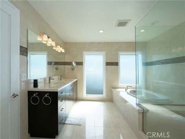 Detail Gallery Image 11 of 21 For 43 Oceanaire Dr, Rancho Palos Verdes,  CA 90275 - 4 Beds | 4/1 Baths