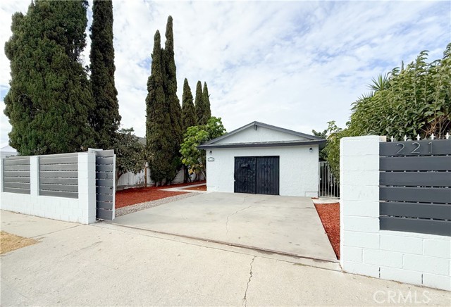 Detail Gallery Image 2 of 38 For 221 W 97th, Los Angeles,  CA 90003 - 4 Beds | 2 Baths