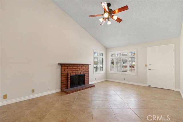 Detail Gallery Image 4 of 20 For 20081 Winfield Ct #2,  Yorba Linda,  CA 92886 - 3 Beds | 2 Baths