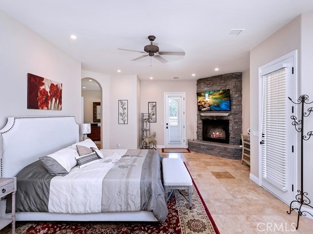 Detail Gallery Image 19 of 67 For 36410 Calle Puerta Bonita, Temecula,  CA 92592 - 5 Beds | 4/2 Baths