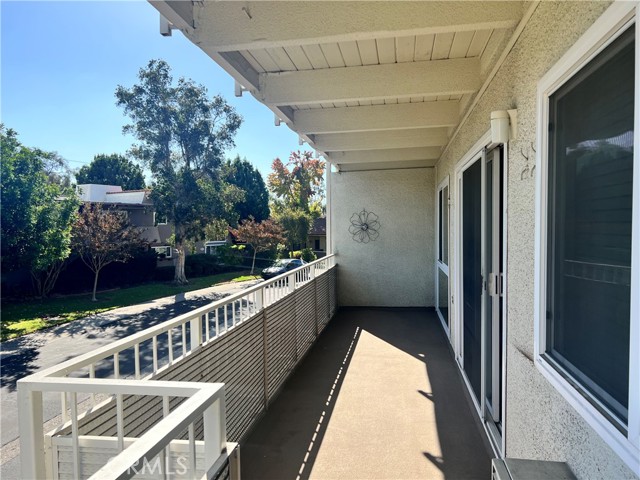 Detail Gallery Image 8 of 17 For 863 Ronda Mendoza #B,  Laguna Woods,  CA 92637 - 2 Beds | 2 Baths