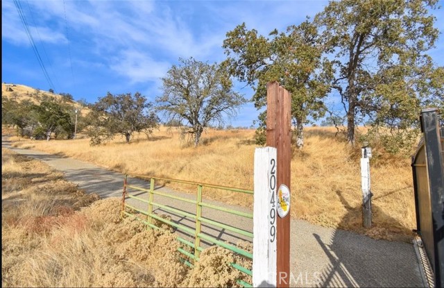 Detail Gallery Image 12 of 21 For 20499 Auberry Rd, Clovis,  CA 93619 - 5 Beds | 4 Baths