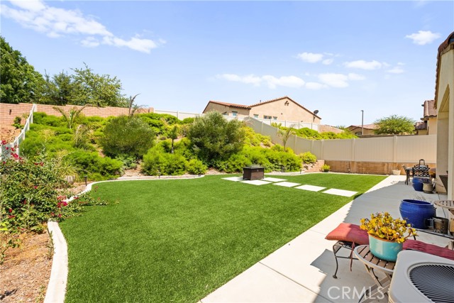 24184 Crestley Drive, Corona CA: https://media.crmls.org/medias/d7177150-38c3-4f0d-a525-33db117ae891.jpg