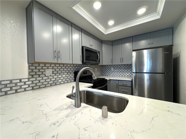 Detail Gallery Image 18 of 53 For 3515 W Stonepine #D,  Anaheim,  CA 92804 - 1 Beds | 1 Baths