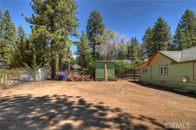 Detail Gallery Image 45 of 49 For 39234 N Shore Dr, Fawnskin,  CA 92333 - 2 Beds | 1/1 Baths