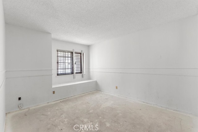 Detail Gallery Image 23 of 37 For 13511 Mountain Drive, Hesperia,  CA 92344 - 4 Beds | 2 Baths