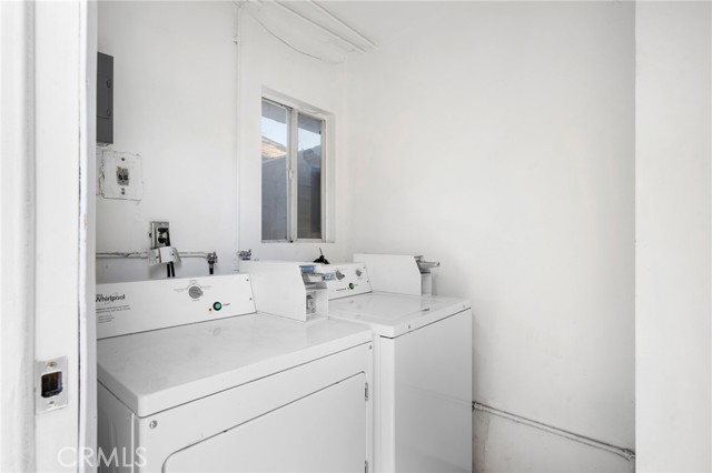 720 W California Avenue, Glendale CA: https://media.crmls.org/medias/d717e239-4e85-40ff-8ec5-bfb04b378e99.jpg