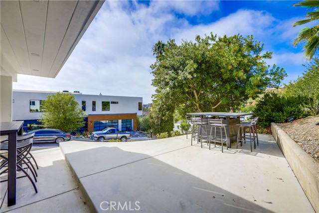 605 E Avenida San Juan, San Clemente CA: https://media.crmls.org/medias/d7180477-610c-4578-83df-930caf41b447.jpg