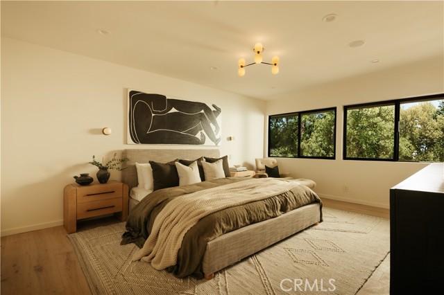 Detail Gallery Image 19 of 37 For 5557 Franrivers Ave, Woodland Hills,  CA 91367 - 4 Beds | 2/1 Baths