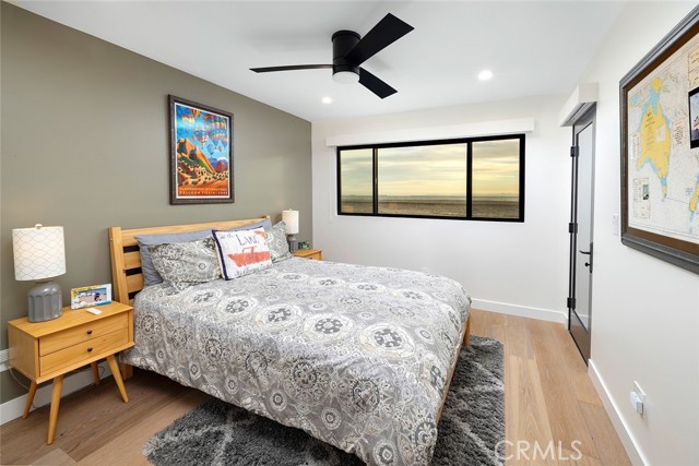 Detail Gallery Image 11 of 19 For 5573 E Seaside, Long Beach,  CA 90803 - 3 Beds | 2/1 Baths